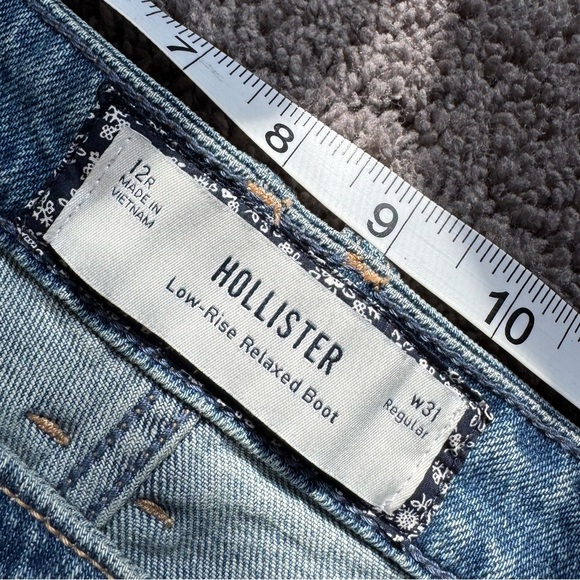 HOLLISTER Low-Rise Medium Wash Bootcut Jeans | Women’s Size 12R - Picture 4 of 8